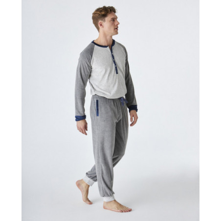 Pijama de hombre de terciopelo de color gris