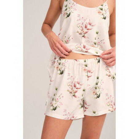 Pijama corto mujer en rosa con cuello en V y estampado floral