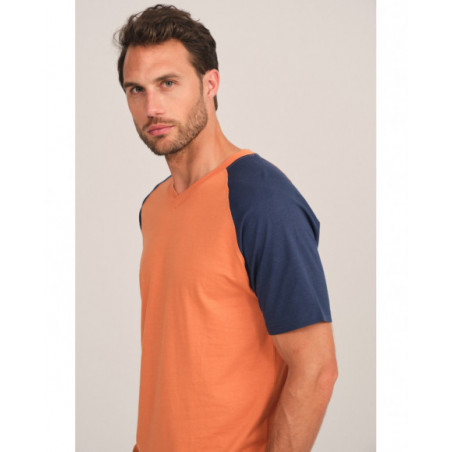 Pijama hombre corto naranja con mangas azul marino